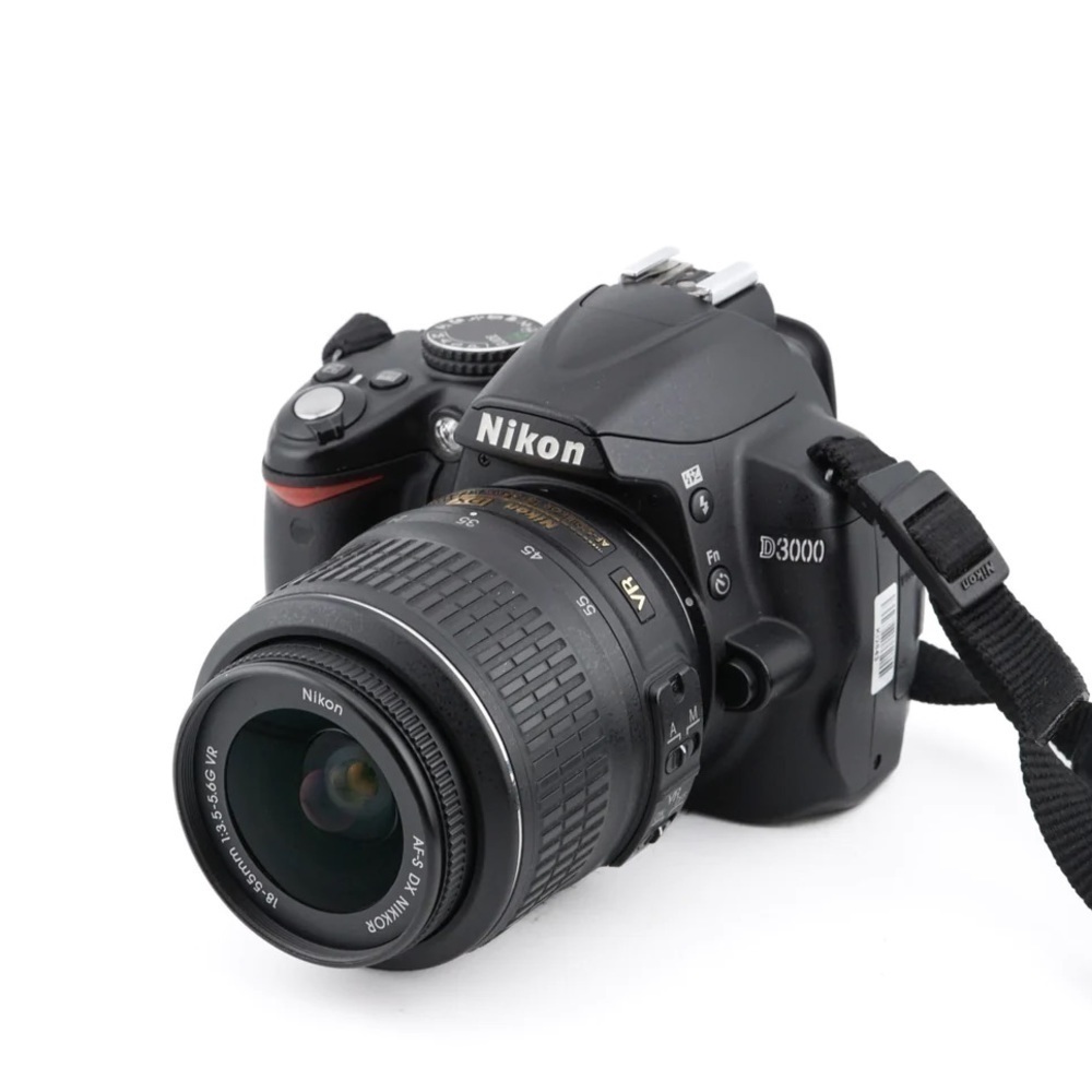 Nikon Camera D3000 with DX AF-S Nikkor 18-55mm lens w/ Camera, Battery, Charger